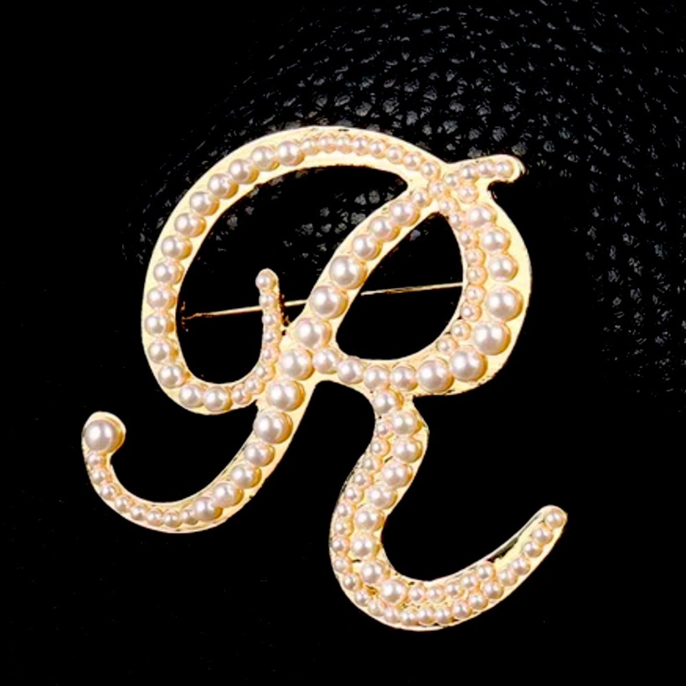 NEW, Never Worn, BEAUTIFUL, Letter “R” Brooch with Pearls